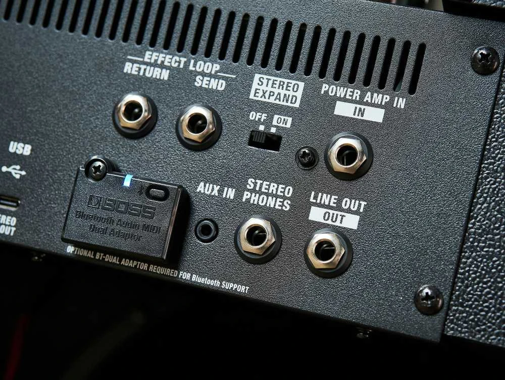 Boss Katana-100/212 MkIII -kitaracombo, 2x12, 100 W