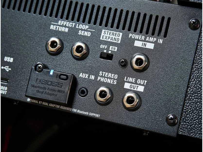 Boss Katana-100/212 MkIII -kitaracombo, 2x12, 100 W