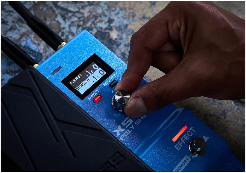 Boss XS-100 Poly pavarų perjungimo pedalas