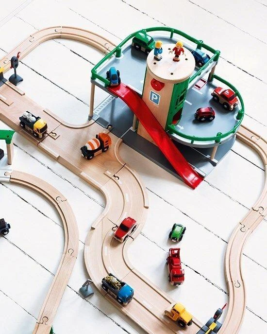 BRIO RAILWAY | Parking garage, 33204