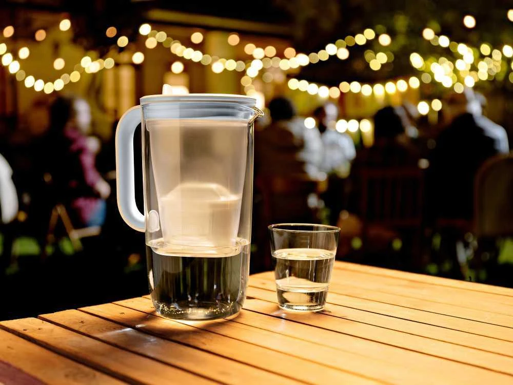 Stiklinis vandens filtravimo ąsotis BRITA GLASS JUG, 2,5 l + 1 vandens filtravimo filtras BRITA Maxtra PRO