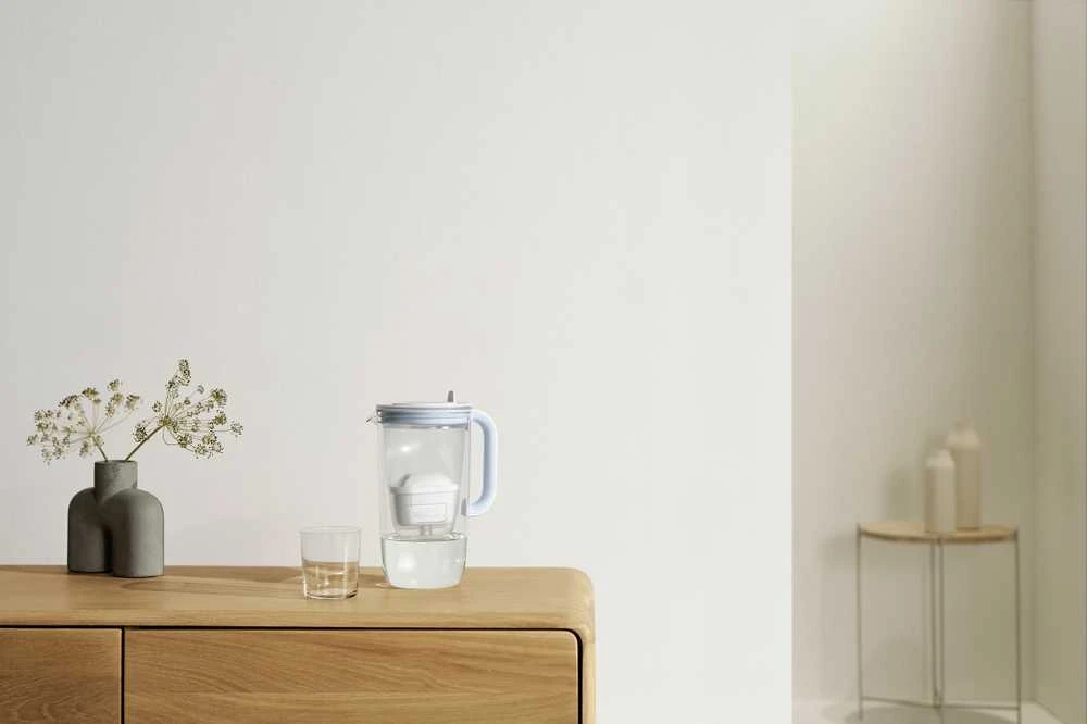 Stiklinis vandens filtravimo ąsotis BRITA GLASS JUG, 2,5 l + 1 vandens filtravimo filtras BRITA Maxtra PRO