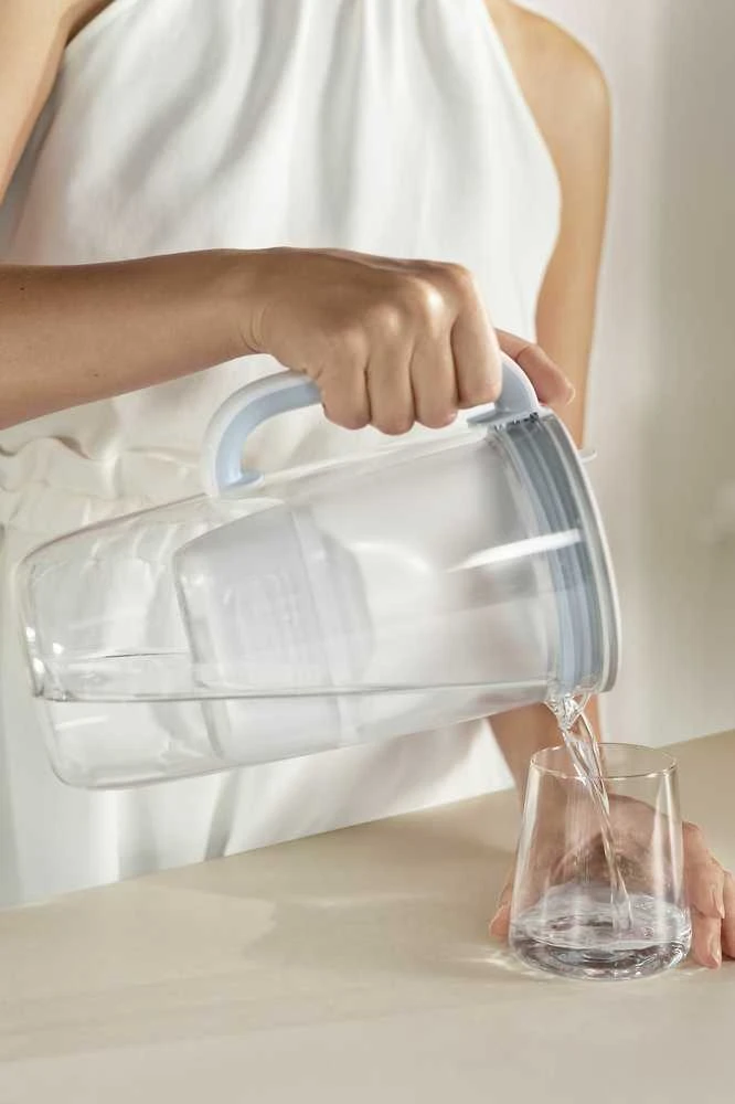 Stiklinis vandens filtravimo ąsotis BRITA GLASS JUG, 2,5 l + 1 vandens filtravimo filtras BRITA Maxtra PRO