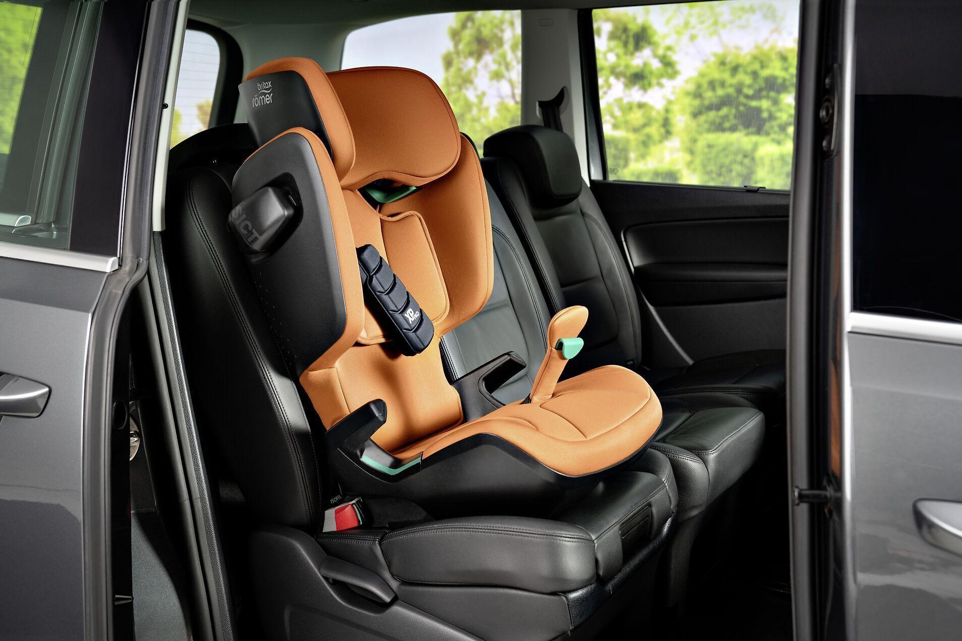 Britax Römer automobilinė kėdutė KIDFIX i-SIZE, pilka, 2000035121