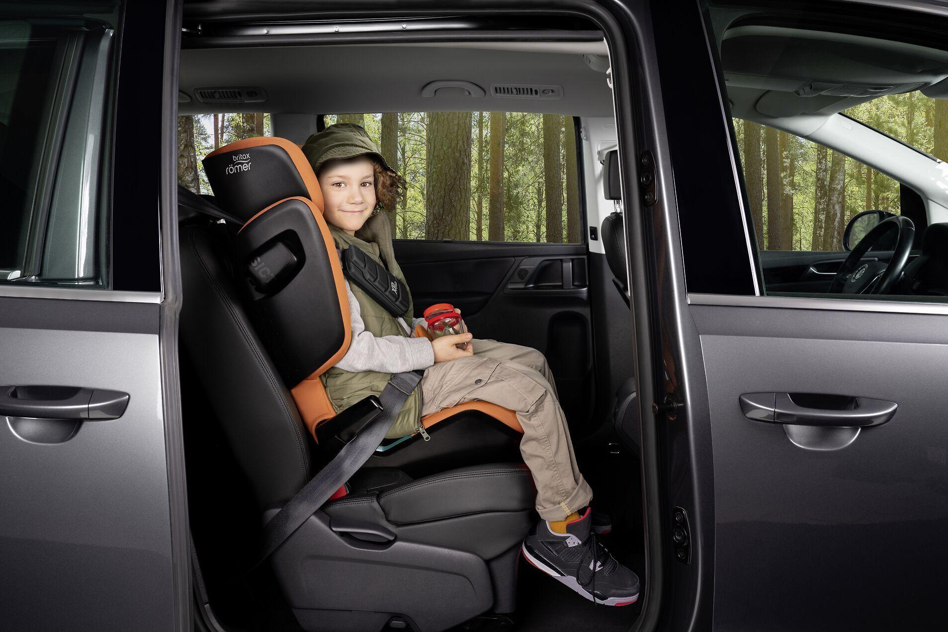 Britax Römer automobilinė kėdutė KIDFIX i-SIZE, pilka, 2000035121