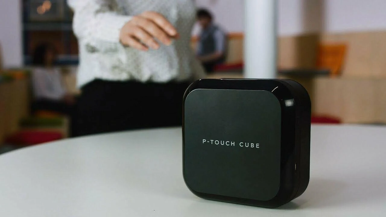 BROTHER PT-P710BT CUBE PLUS, LABEL THERMO Spausdintuvas PORTABLE, USB, BT (Juodas)