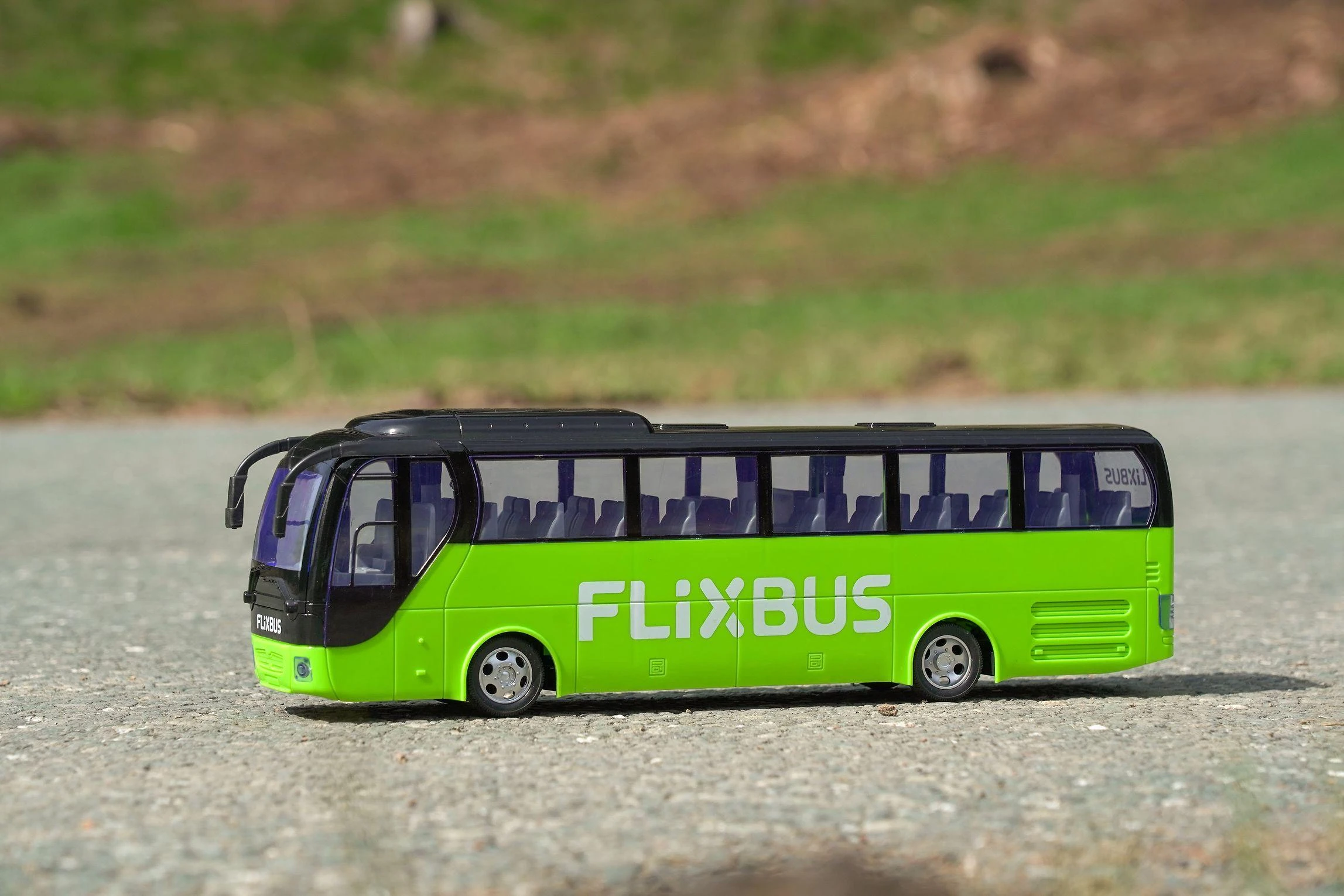 Carson Model Sport Carson FlixBus - kauko-ohjattava bussi, RTR