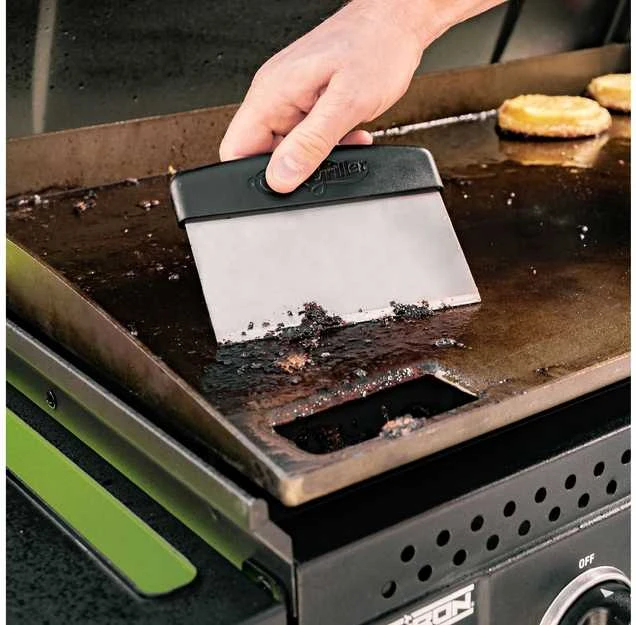 Char-Griller Flat Iron parilagrilli kolmella polttimella