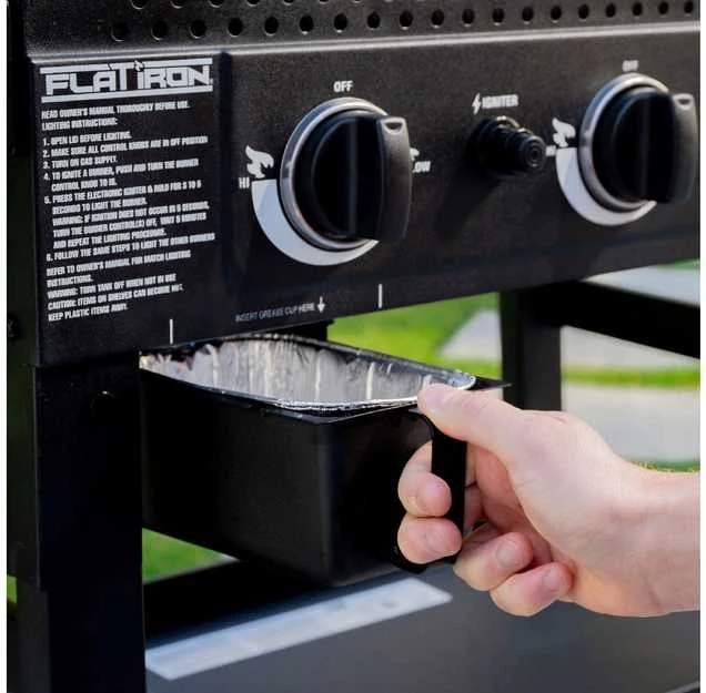 Char-Griller Flat Iron parilagrilli kolmella polttimella