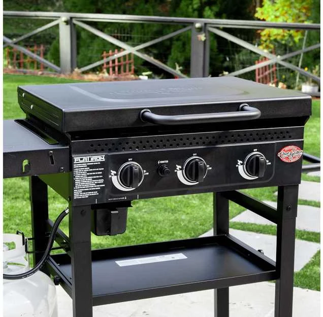Char-Griller Flat Iron parilagrilli kolmella polttimella