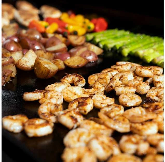 „Char-Griller“ plokščiasis geležinis aukščiausios kokybės grilis, 4 degikliai