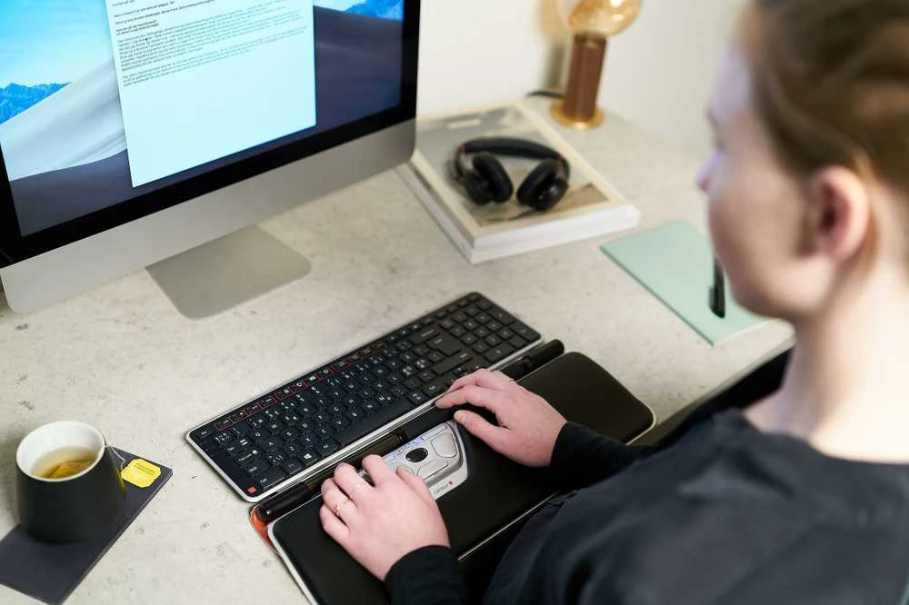 Pelė Contour RollerMouse Raudonas Plus wireless Bluetooth USB-C sidabrinis retail
