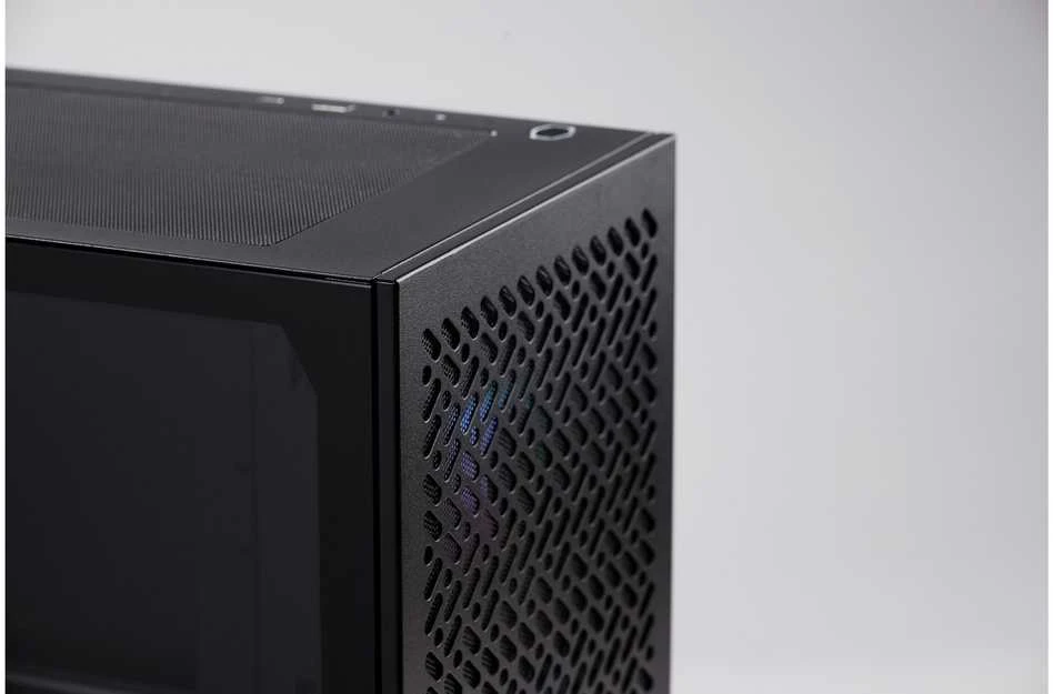 „Cooler Master Elite 302“ korpusas, permatomas šoninis skydelis, mATX, 3x 120 mm ARGB ventiliatoriai, juodas
