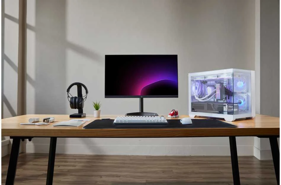 „Cooler Master Elite 481 Wood“, ATX, permatomas šoninis skydelis, 3x 120 mm ARGB ventiliatoriai, baltas