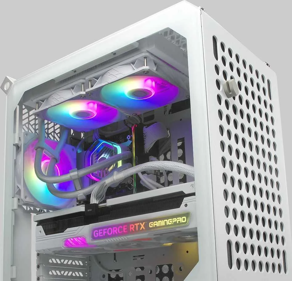 Cooler Master skystas aušintuvas su RGB apšvietimu