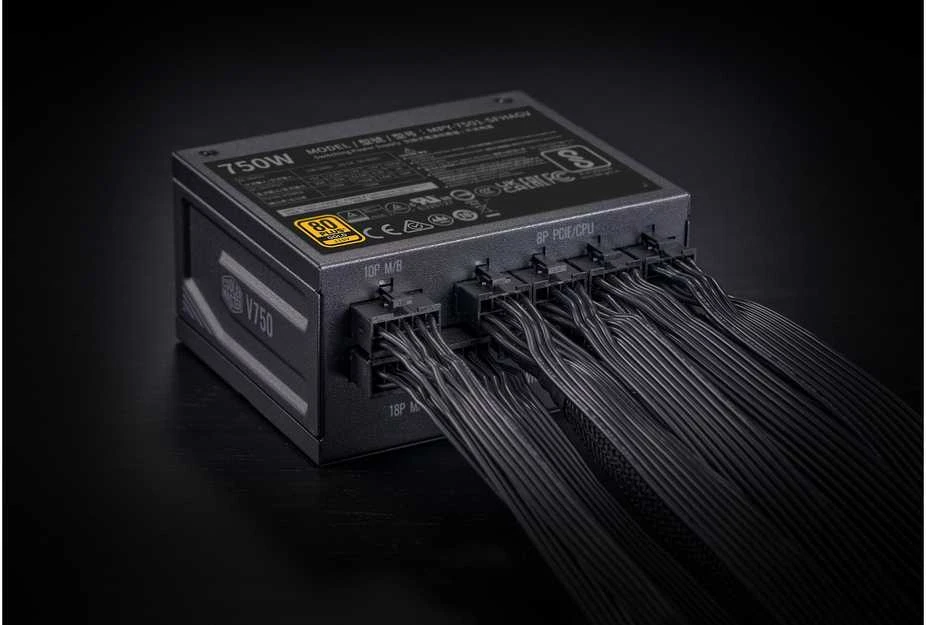 Cooler Master V SFX Gold 750 ATX 3.1, 750 W, 100–240 V, 50/60 Hz, 10–5 A, aktyvus, 120 W