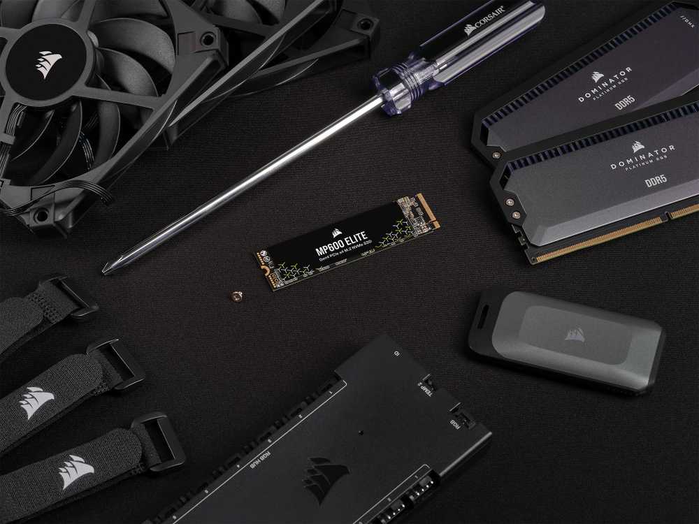 M.2 1TB CORSAIR PCI-E NVMe Gen4 MP600 ELITE mažmeninė prekyba