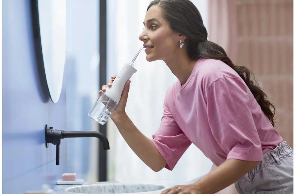 Elektrinis dantų šepetėlis Philips Sonicare Cordless Power Flosser „DiamondClean 9000“  HX3886/41