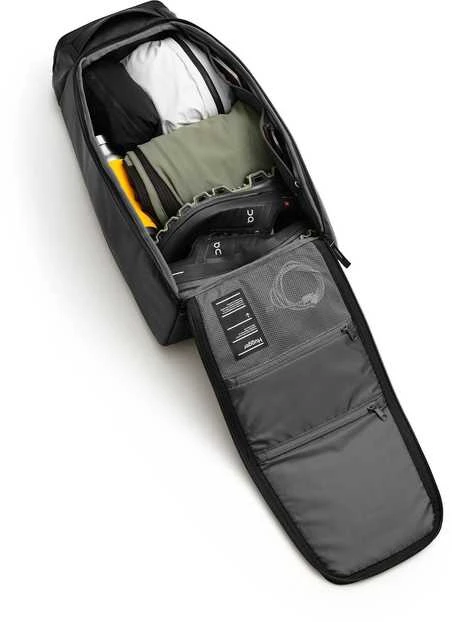 Db Hugger Backpack 30 l reppu, basalt baltas