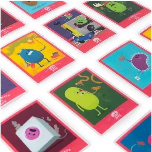 Kortų žaidimas „Spin Master Dumb Ways to Die“.
