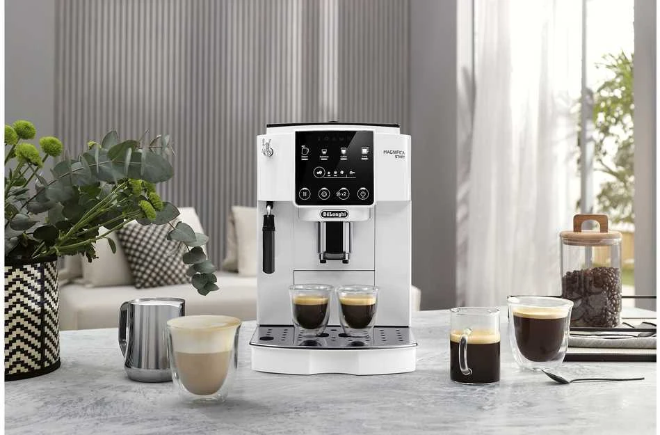 Kavos aparatas Delonghi Magnifica Start automatinis