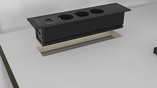 Įleidžiama maitinimo lizdo dėžutė DELTACO OFFICE, 3 lizdai, 1x21W A+C USB krovimas, GST18 / GT-1303 / 1902248