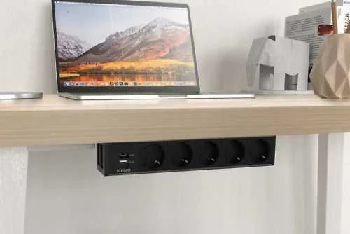 Maitinimo lizdas DELTACO OFFICE, 5 lizdai, 1x21W A+C USB krovimas, GST18 kabelio jungtis / GT-1105 / 1902245