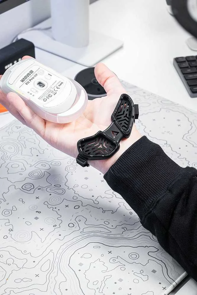 Pelė DeltaHub Carpio G2.0 L Atrama riešui Dešinė, juodos spalvos