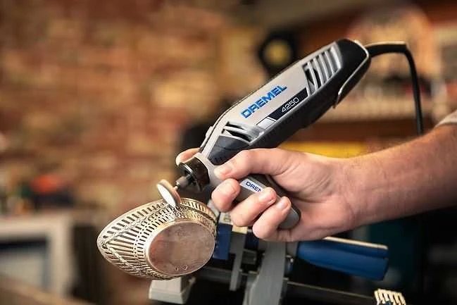 Daugiafunkcinis įrankis Dremel 4250-3/45 su 45 priedais