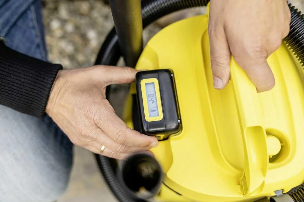 Sauso-drėgno valymo siurblys Karcher WD 2-18 V-12/18 (YYY); 18 V (be akumuliatoriaus ir pakrovėjo)