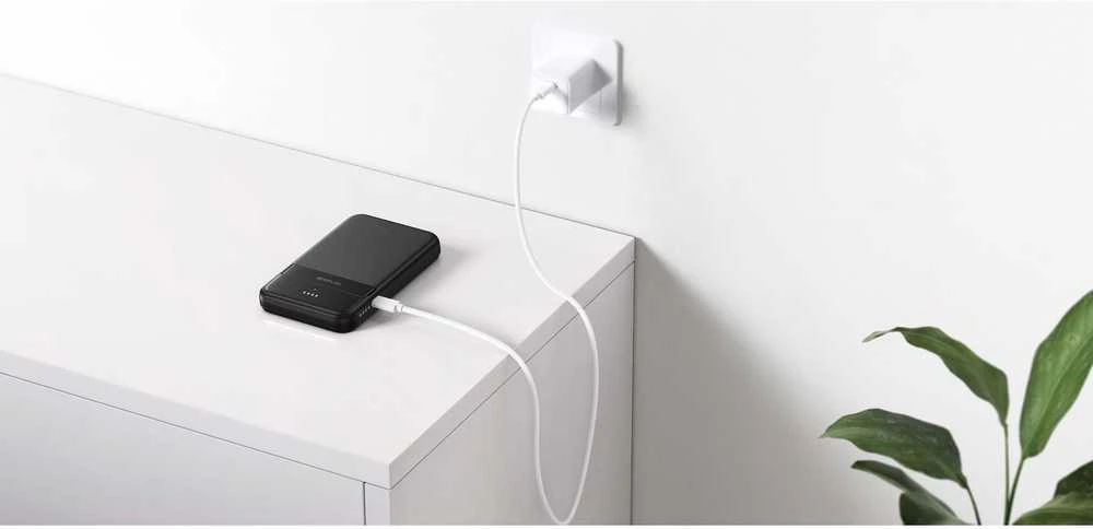 „EcoFlow RAPID“ magnetinė išorinė baterija, 5000 mAh, (juodas).