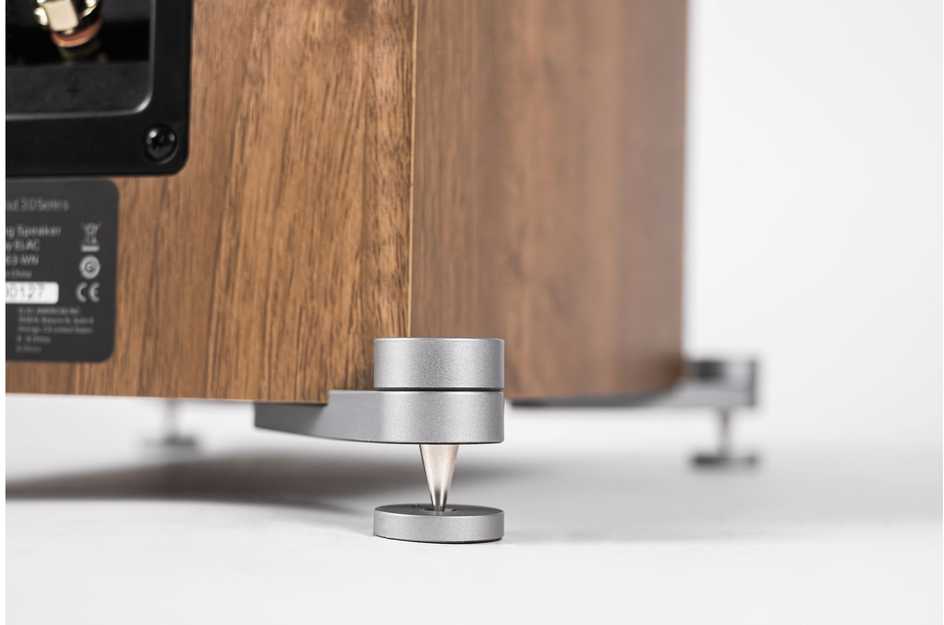ELAC Debut 3.0 F6.3 lattiakaiutinpari, pähkinä