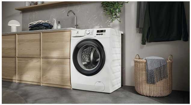 Skalbimo mašina Electrolux 600 SensiCare pyykinpesukone (EFI612E84E)