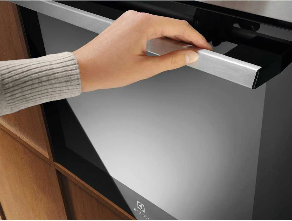 Electrolux COB402X 600 SenseCook uuni, teräs