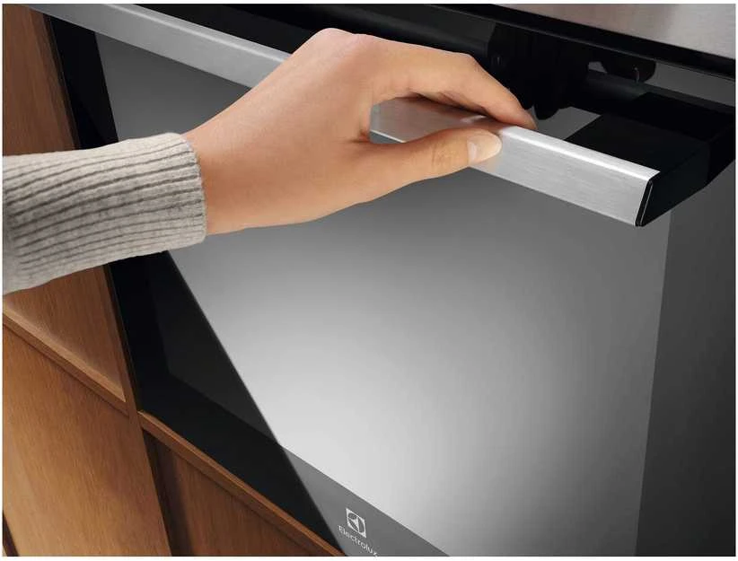Daugiafunkcinė orkaitė „Electrolux COP810X 500 SurroundCook“, plieninė