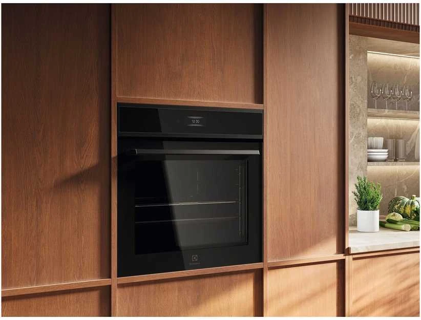 Electrolux COP900B 700 MealAssist uuni, musta