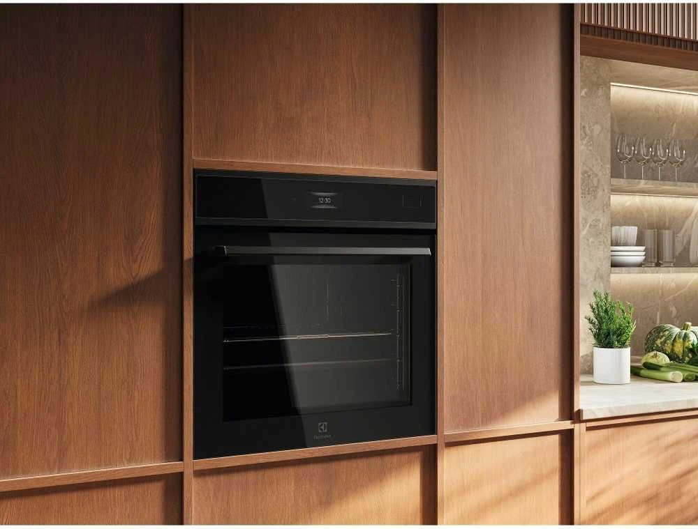 Electrolux COS960B 800 MealAssist SteamPro monitoimiuuni, musta