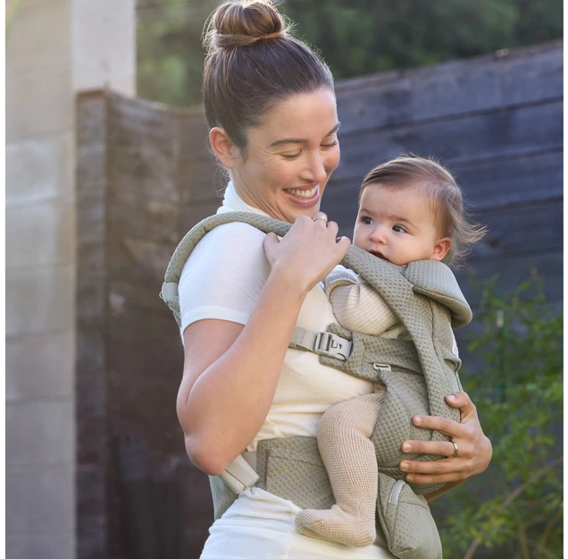 ERGOBABY OMNI DELUXE Mesh lopšys, minkštas alyvuogių spalvos