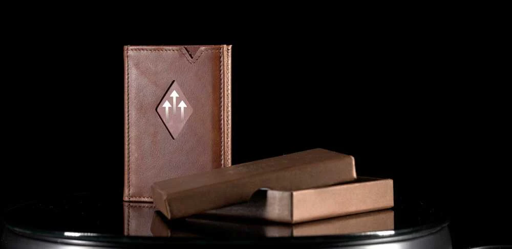 Exentri Miniwallet -lompakko, hasselpähkinä
