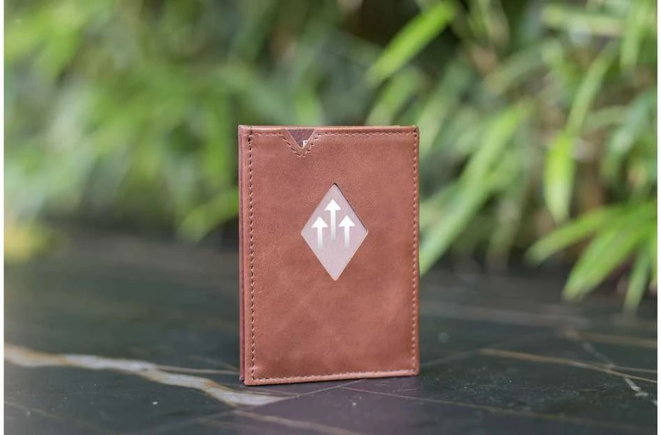Exentri Miniwallet -lompakko, hasselpähkinä