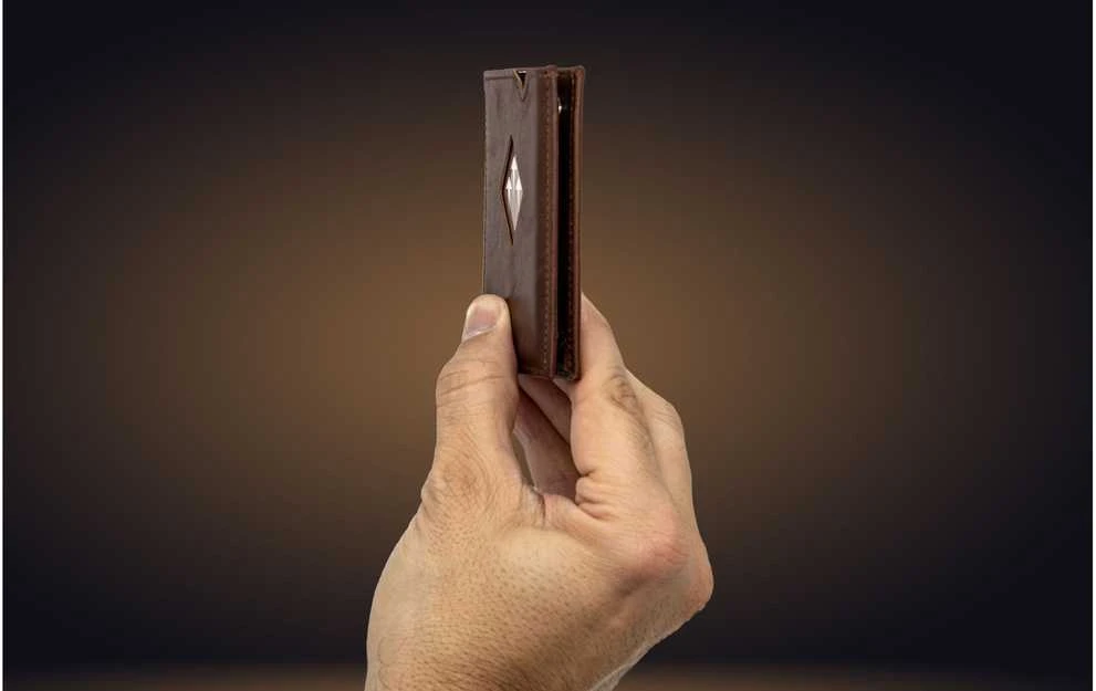 Exentri Miniwallet -lompakko, hasselpähkinä
