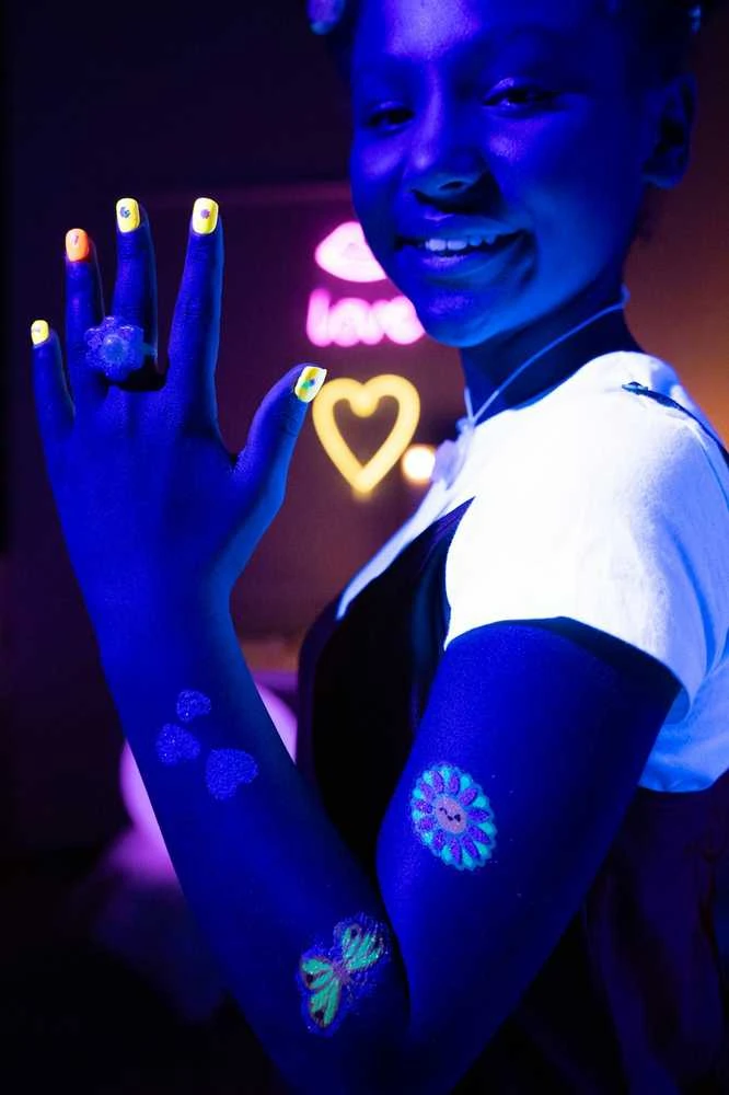 Storey Publishing LLC FabLab Glow Tattoos – blizgančios tatuiruotės, kurios šviečia tamsoje