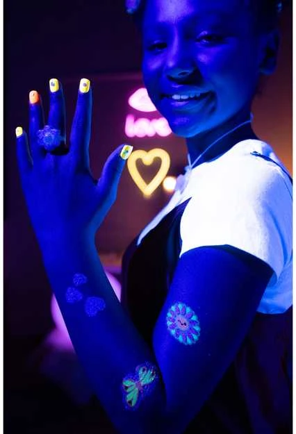 Storey Publishing LLC FabLab Glow Tattoos – blizgančios tatuiruotės, kurios šviečia tamsoje