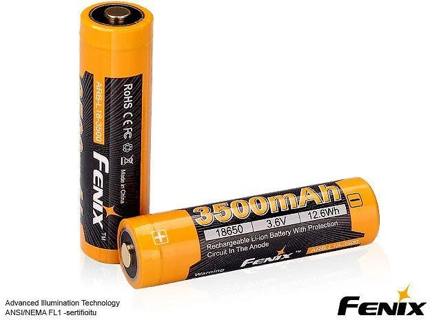 Fenix 18650 3500 mAH baterijų pora vertikaliai ir horizontaliai