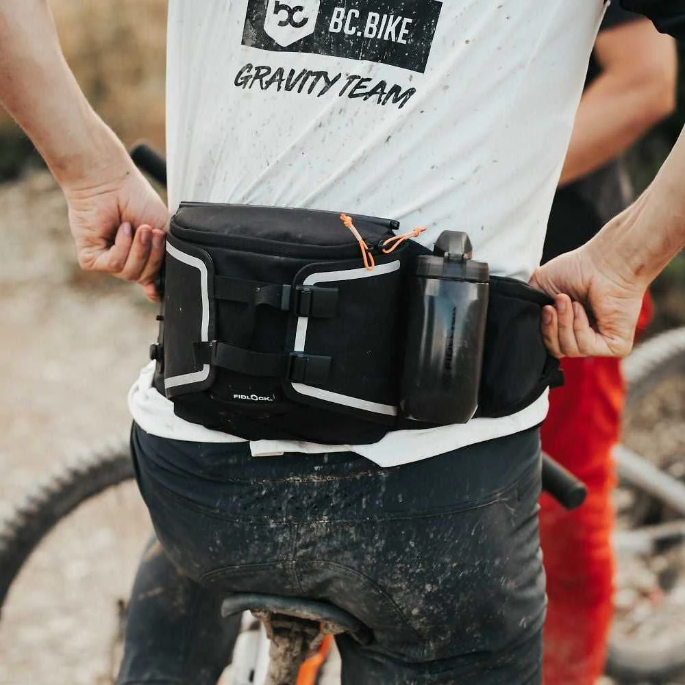 Krepšys ant juosmens su gertuve 450ml Fidlock HIP BELT