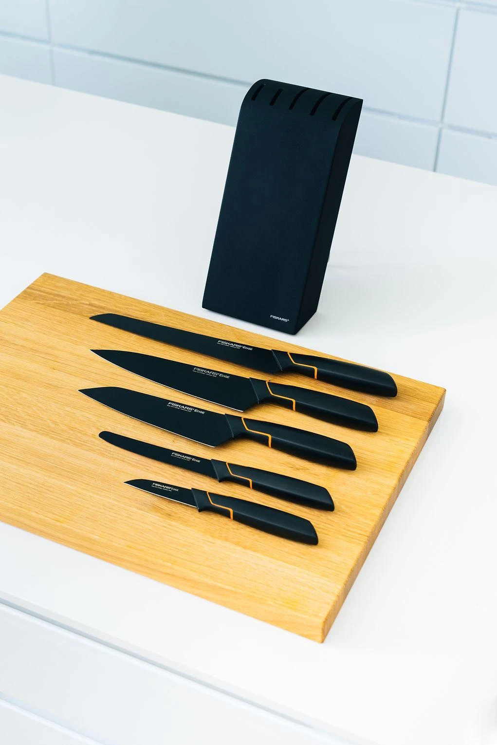 Fiskars Peilių rinkinys Edge 5 peiliai+stovas 1003099