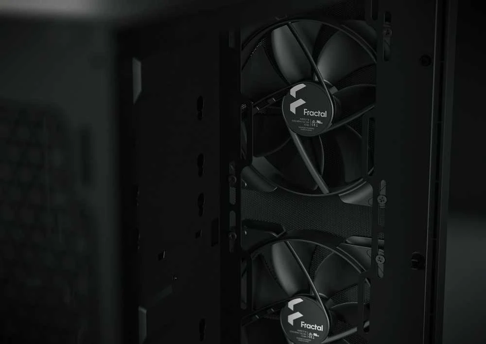 „Fractal Design“ | „Focus 2“ | Šoninis langas | Juodas TG skaidraus atspalvio | Midi bokštas | ATX