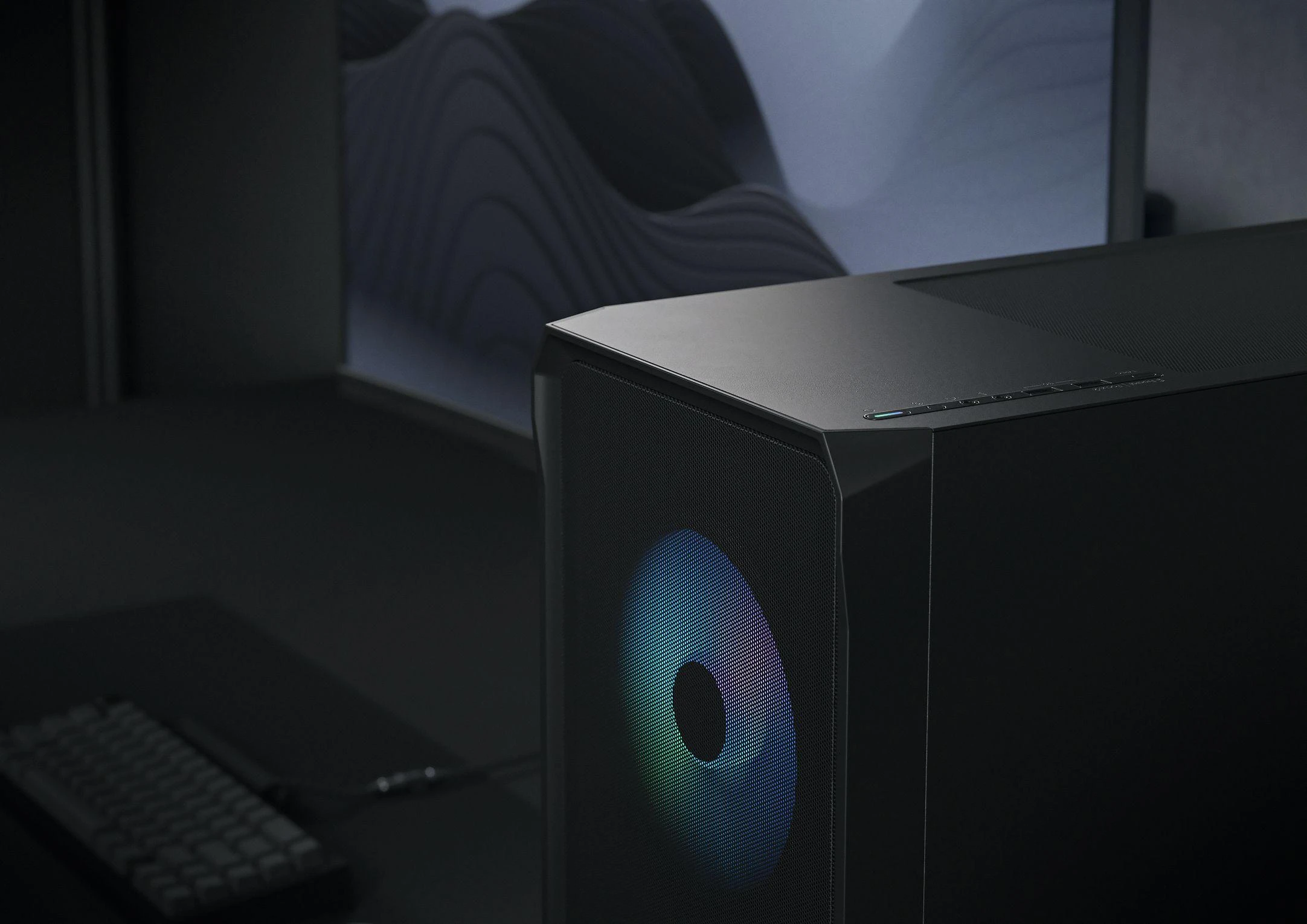 „Fractal Design“ | „Focus 2“ | Šoninis langas | RGB Juodas TG skaidraus atspalvio | Midi bokštas | ATX