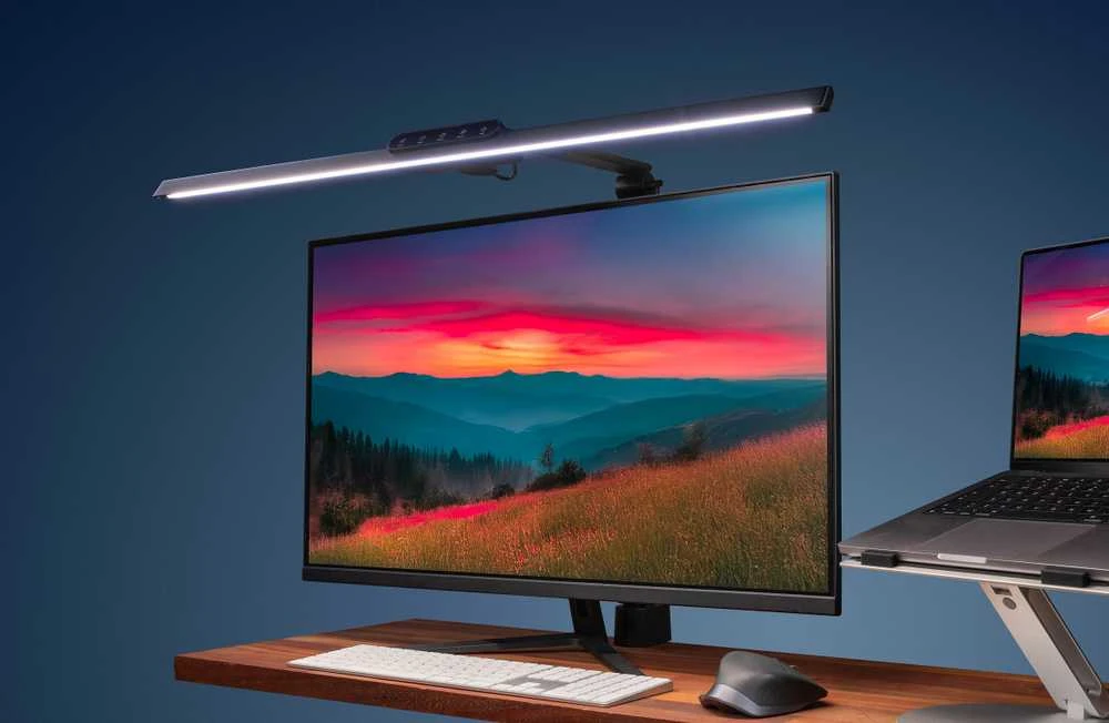 Fuj:tech LED Light Bar työvalaisin näytön yläpuolelle