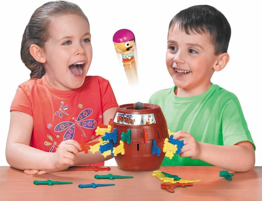 TOMY - Iššokantis piratas (85-7028)